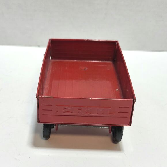 ERTL Diecast Little Red Trailer Wagon with Articulated Hitch Vintage 1980s - Picture 1 of 7